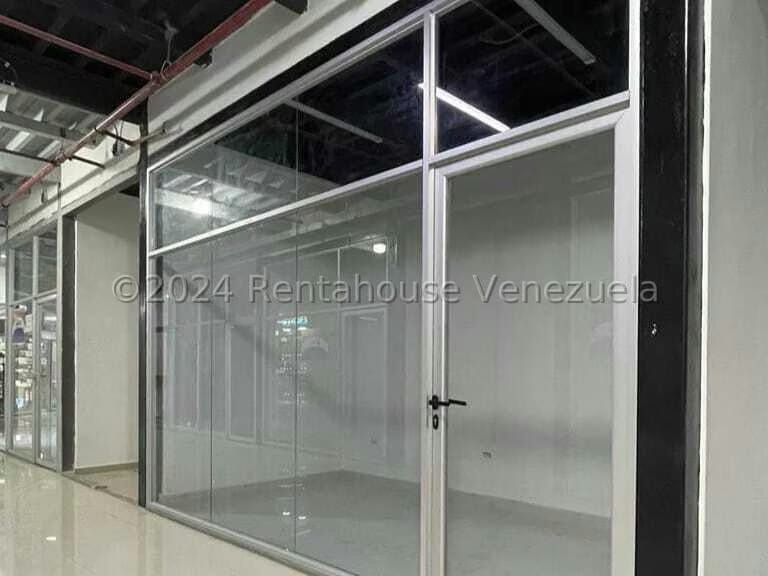 Comercial (Local Comercial) en Alquiler en La Esmeralda, Carabobo - 2