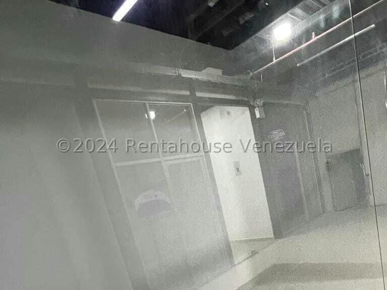 Comercial (Local Comercial) en Alquiler en La Esmeralda, Carabobo - 6