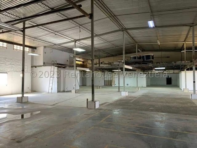 LOCAL COMERCIAL EN VENTA – YENNIEF ROJAS - 3