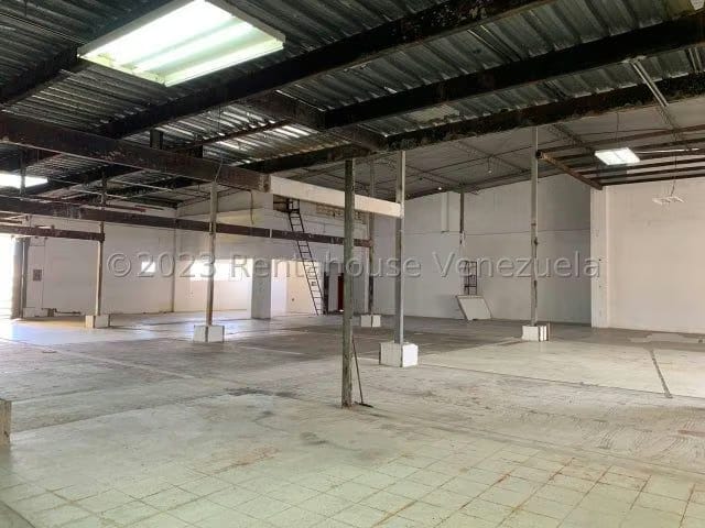 LOCAL COMERCIAL EN VENTA – YENNIEF ROJAS - 4
