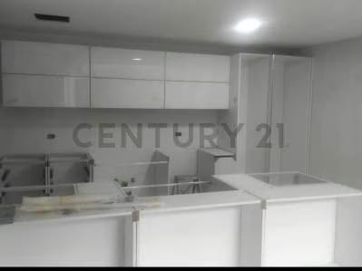 Excelente dúplex a estrenar pisos de mármol edificio con hermosas áreas - 7