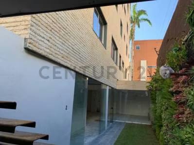 Excelente dúplex a estrenar pisos de mármol edificio con hermosas áreas - 10