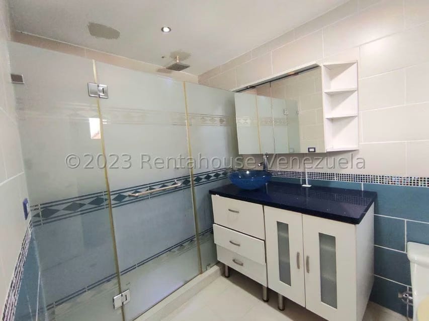 Casa (Multipes Niveles) en Venta en Los Guayabitos, Distrito Metropolitano - 24