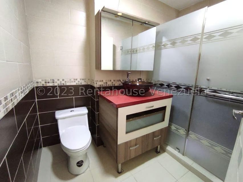 Casa (Multipes Niveles) en Venta en Los Guayabitos, Distrito Metropolitano - 25