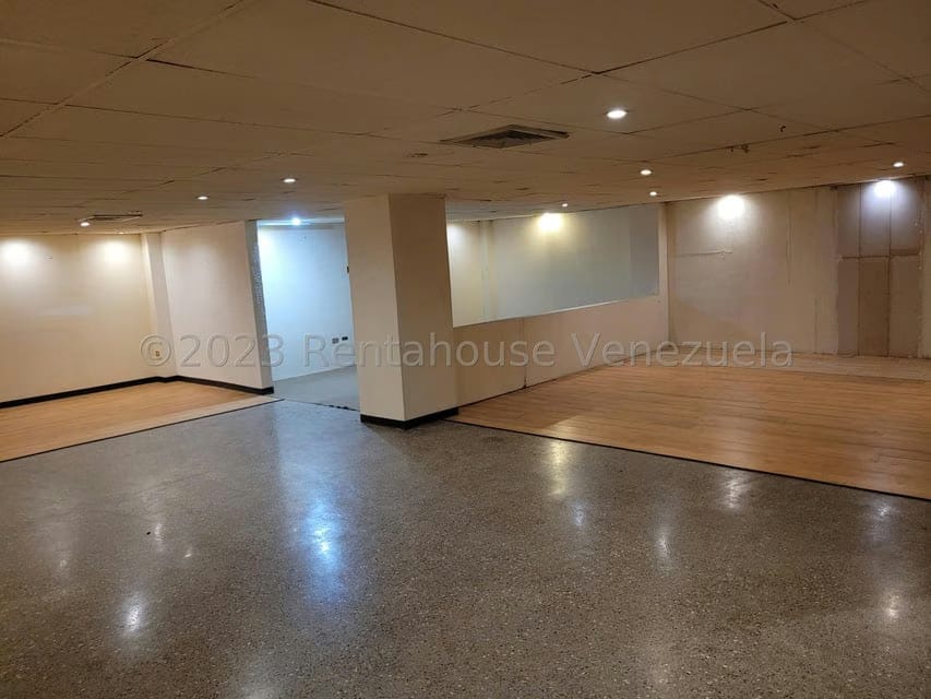 Comercial (Oficina) en Alquiler en La Yaguara, Distrito Metropolitano - 8