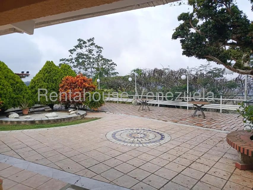 Casa (1 Nivel) en Venta en Parque Caiza, Distrito Metropolitano - 3