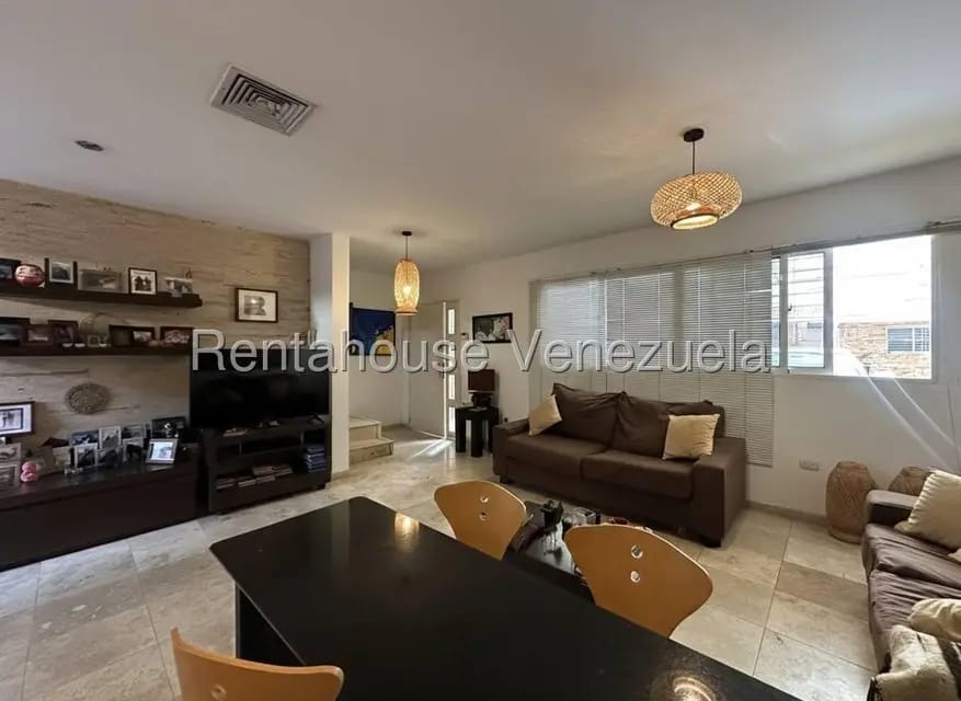 Townhouse (Duplex) en Venta en Las Delicias, Aragua - 4