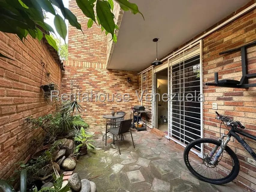 Townhouse (Duplex) en Venta en Las Delicias, Aragua - 36