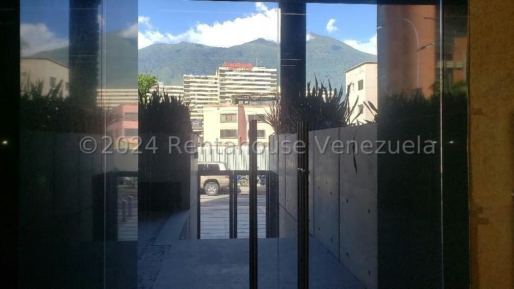 Comercial (Oficina) en Venta en Las Mercedes, Distrito Metropolitano - 2