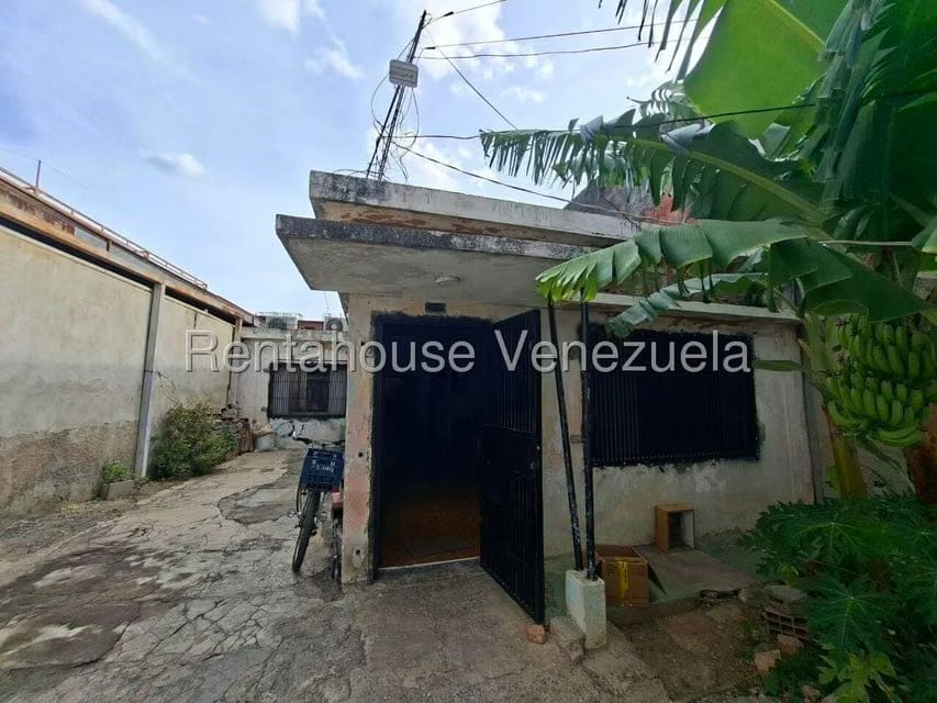 Casa (1 Nivel) en Venta en Zona Oeste, Lara - 2