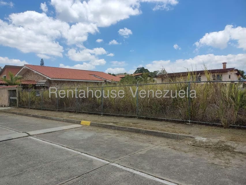 Terreno (Residencial) en Venta en Lomas de La Lagunita, Distrito Metropolitano - 6