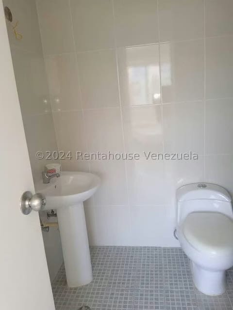 Apartamento (1 Nivel) en Venta en Agua Sal, Miranda - 11