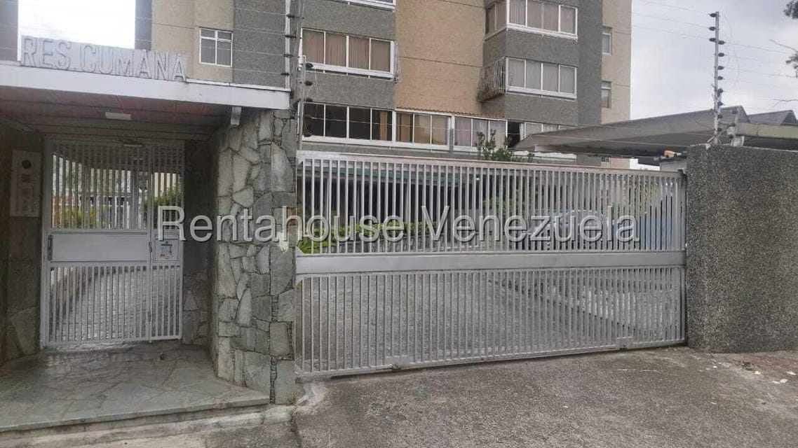 Apartamento (1 Nivel) en Venta en La Urbina, Distrito Metropolitano - 2