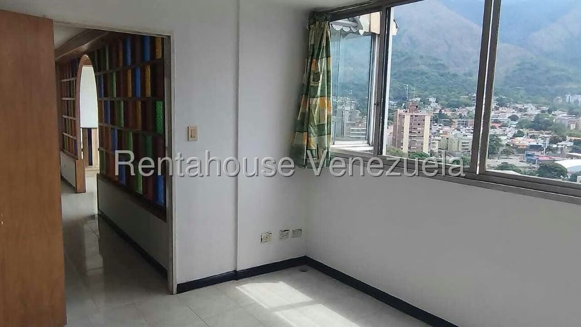 Apartamento (1 Nivel) en Venta en La Urbina, Distrito Metropolitano - 41