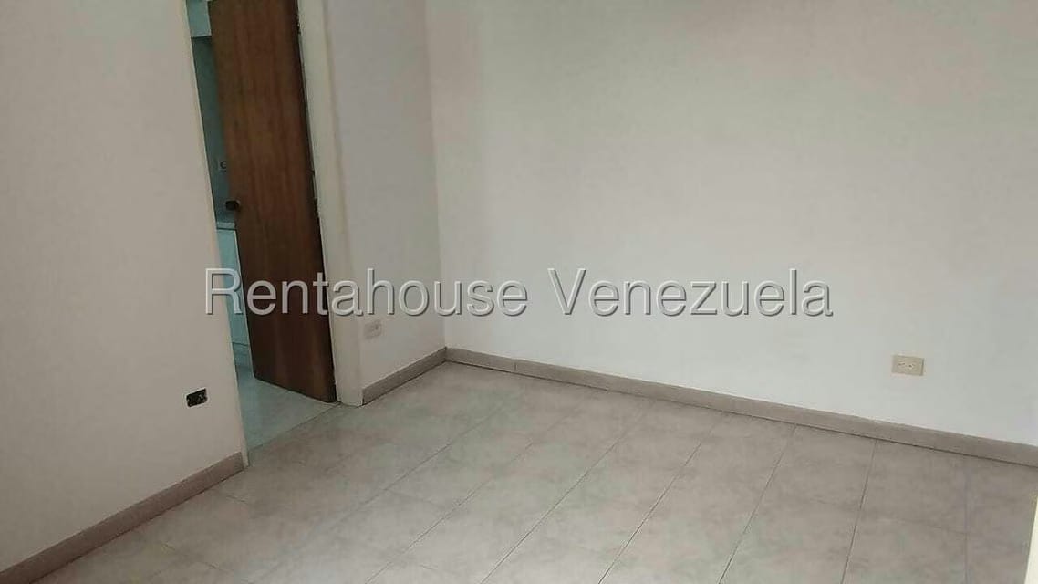 Apartamento (1 Nivel) en Venta en La Urbina, Distrito Metropolitano - 50