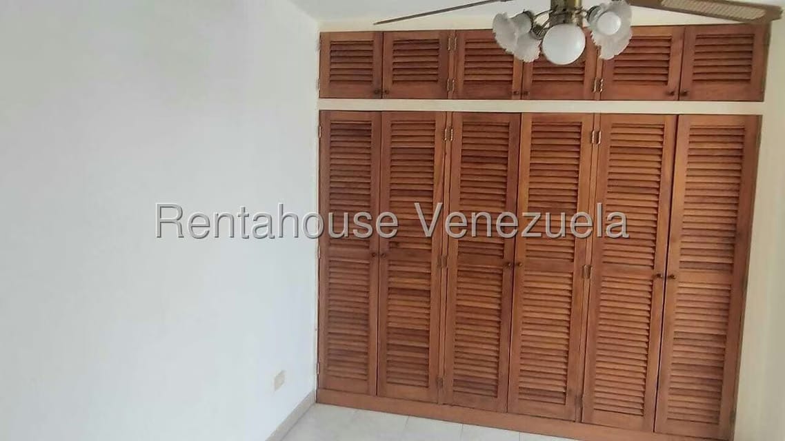 Apartamento (1 Nivel) en Venta en La Urbina, Distrito Metropolitano - 55