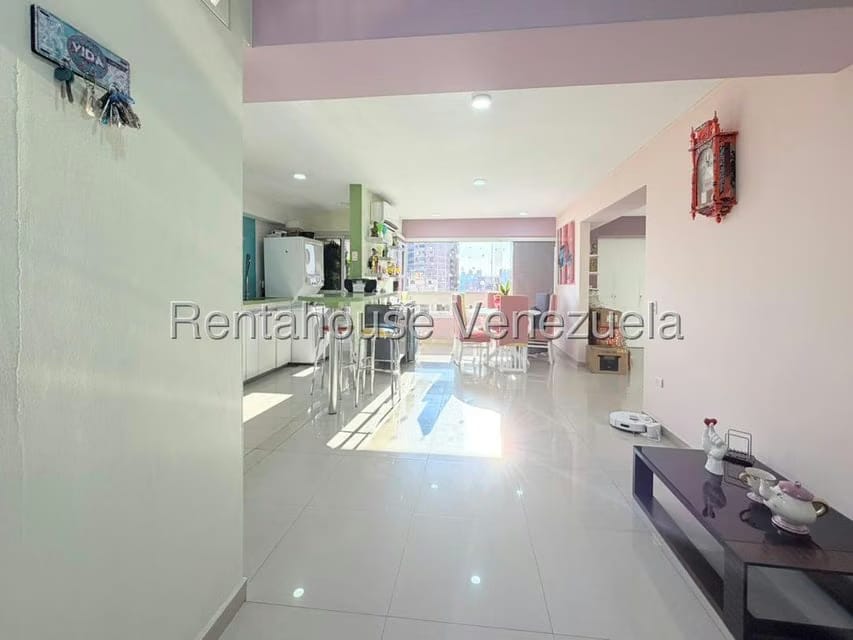 Apartamento (1 Nivel) en Venta en Mariperez, Distrito Metropolitano - 2