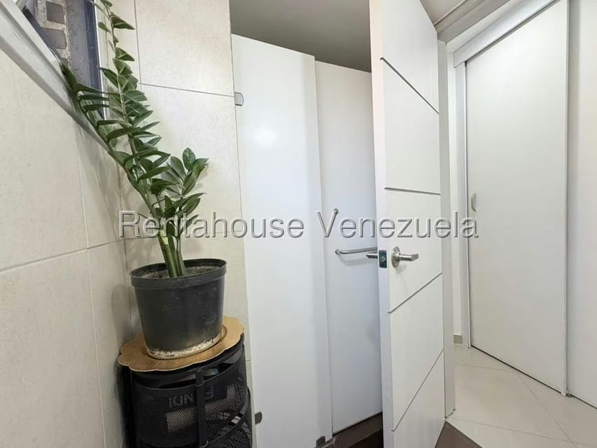 Apartamento (1 Nivel) en Venta en Mariperez, Distrito Metropolitano - 16