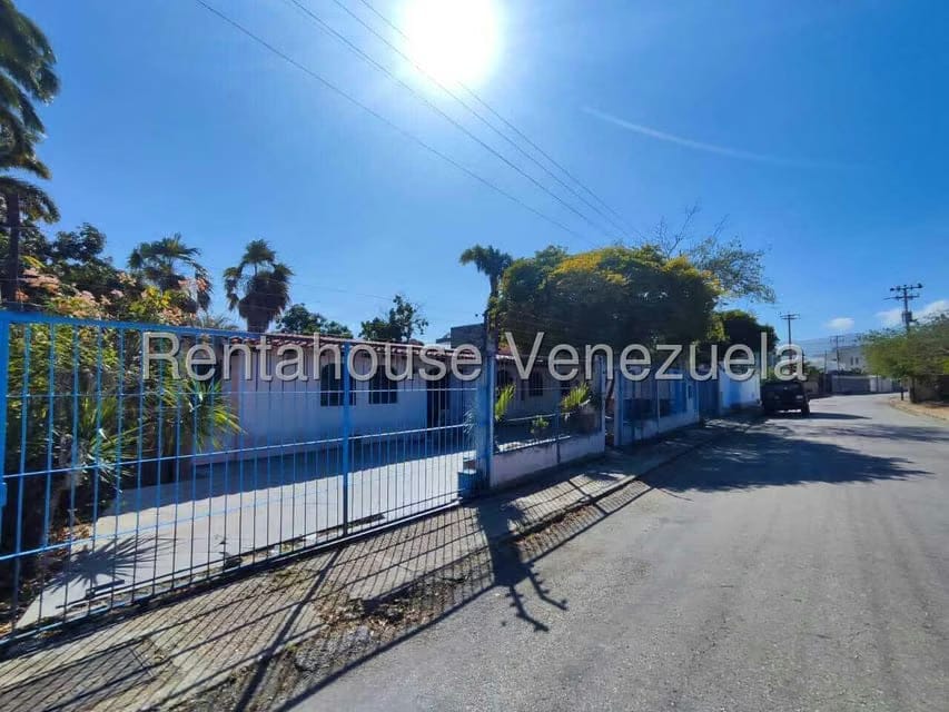 Casa (Duplex) en Venta en Playa el Angel, Nueva Esparta - 2