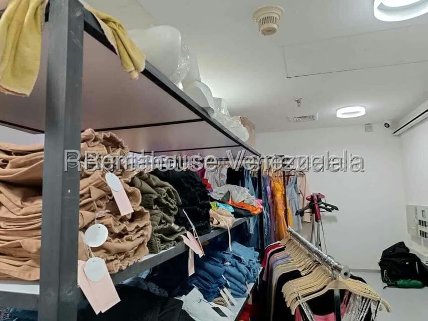 Comercial (Local Comercial) en Venta en El Recreo, Distrito Metropolitano - 12