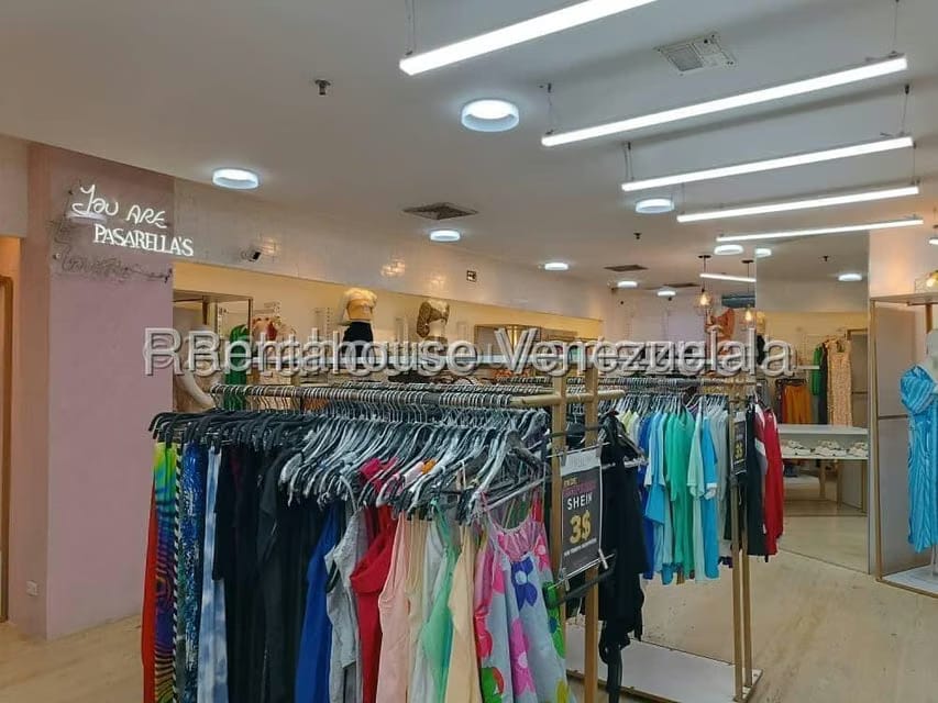 Comercial (Local Comercial) en Venta en El Recreo, Distrito Metropolitano - 9