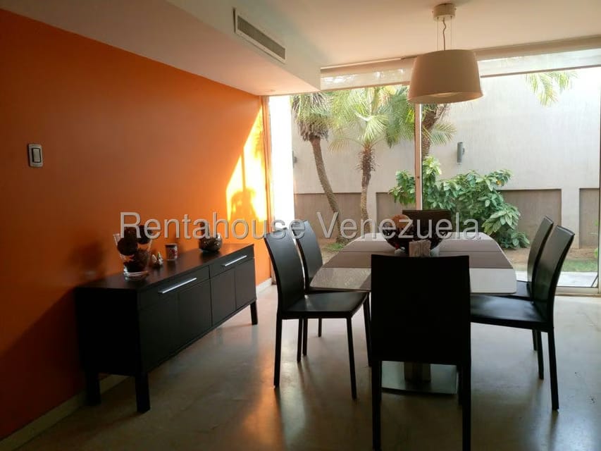 Townhouse (1 Nivel) en Venta en Avenida Milagro Norte, Zulia - 12