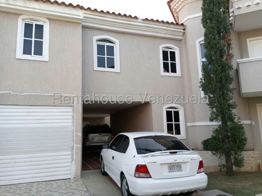 Townhouse (1 Nivel) en Venta en Avenida Milagro Norte, Zulia - 37