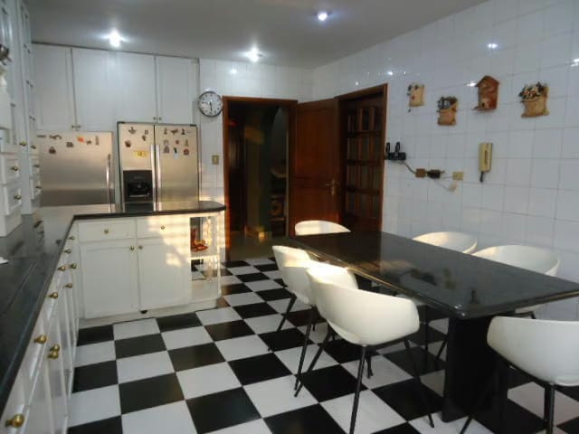 Casa (Multipes Niveles) en Venta en Colinas de Santa Monica, Distrito Metropolitano - 11
