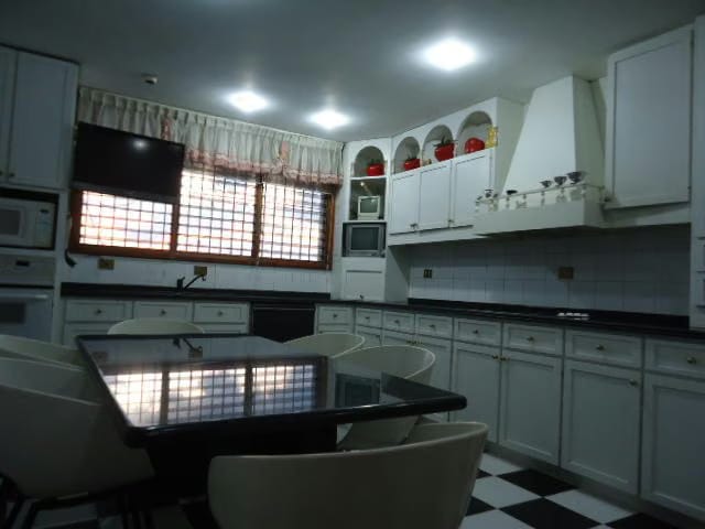 Casa (Multipes Niveles) en Venta en Colinas de Santa Monica, Distrito Metropolitano - 12