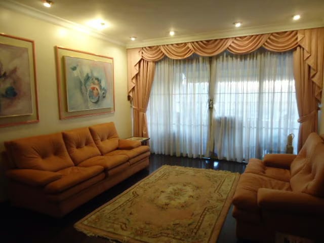 Casa (Multipes Niveles) en Venta en Colinas de Santa Monica, Distrito Metropolitano - 23