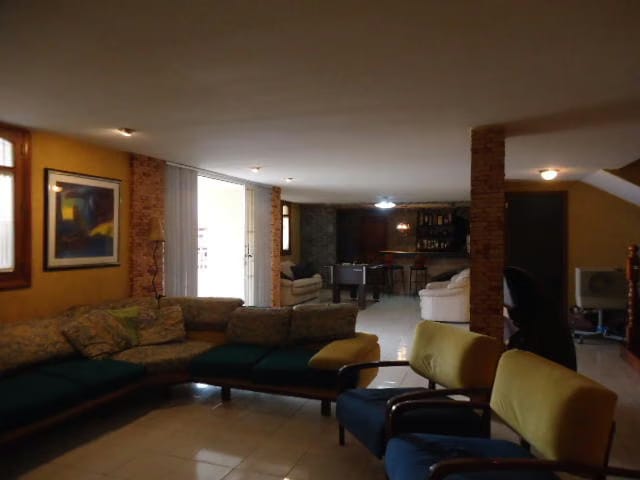 Casa (Multipes Niveles) en Venta en Colinas de Santa Monica, Distrito Metropolitano - 47