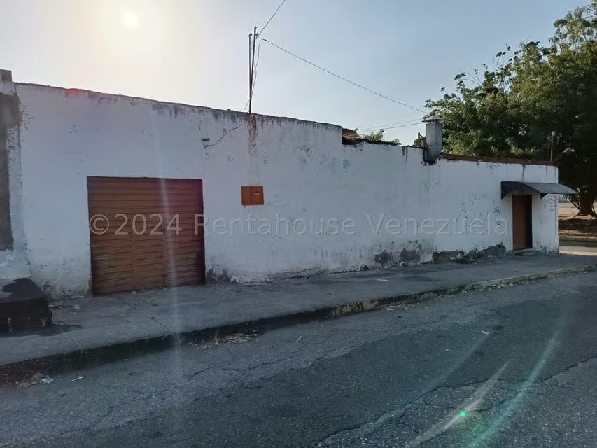 Comercial (Local Comercial) en Venta en Centro, Lara - 2
