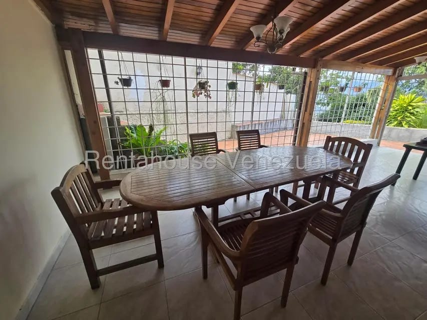 Casa (Multipes Niveles) en Venta en Los Naranjos del Cafetal, Distrito Metropolitano - 11
