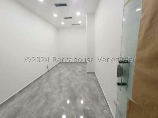 Comercial (Local Comercial) en Venta en Santa Fe Norte, Distrito Metropolitano - 9