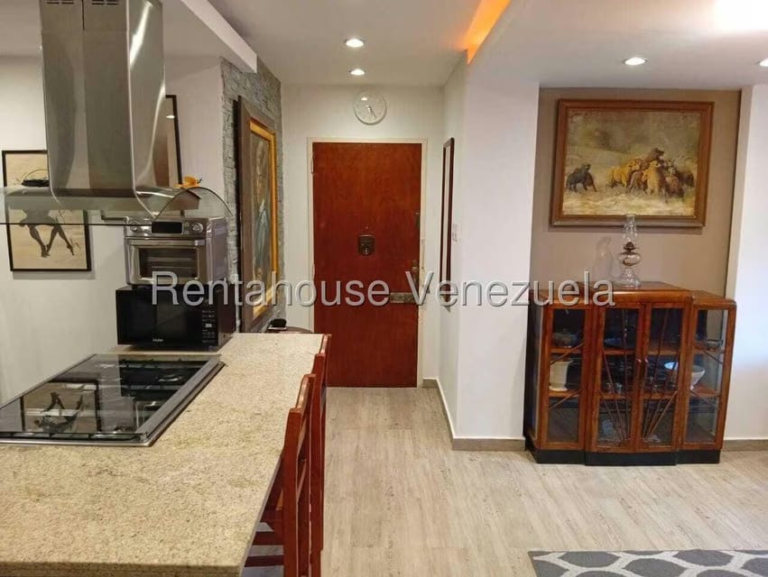 Apartamento (1 Nivel) en Alquiler en Altamira, Distrito Metropolitano - 2