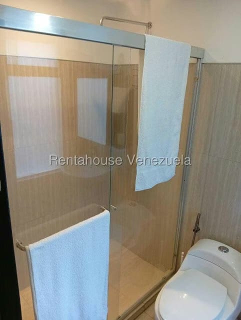 Apartamento (1 Nivel) en Alquiler en Altamira, Distrito Metropolitano - 23