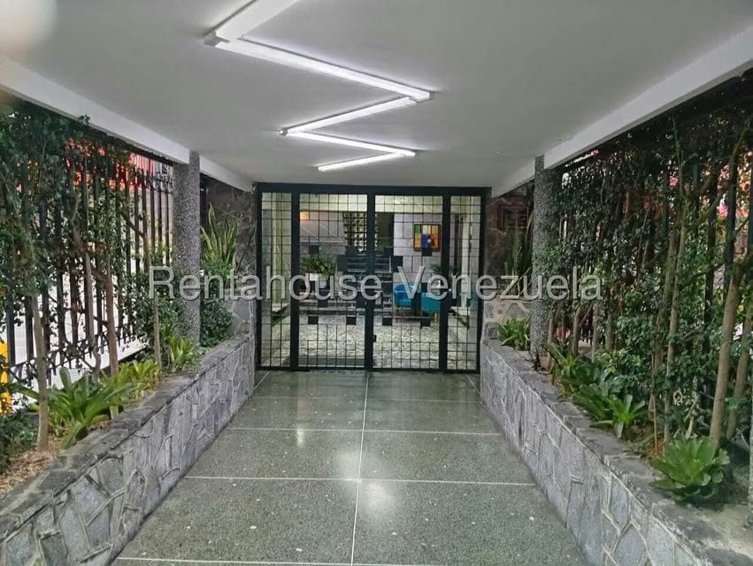 Apartamento (1 Nivel) en Alquiler en Altamira, Distrito Metropolitano - 36