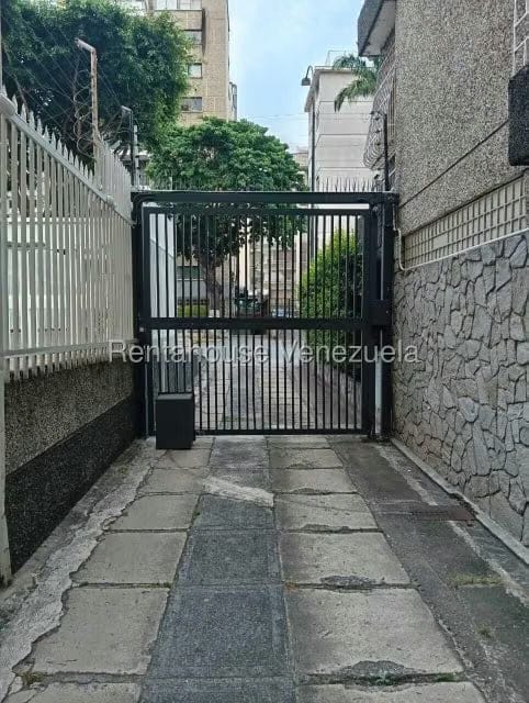 Apartamento (1 Nivel) en Alquiler en Altamira, Distrito Metropolitano - 38