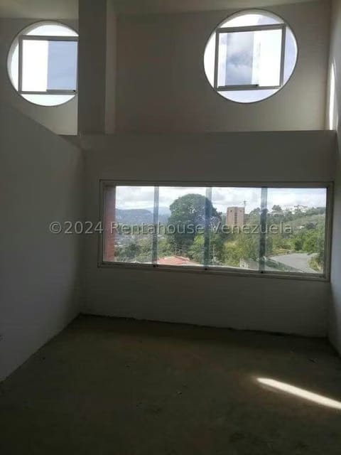 Apartamento (Duplex) en Venta en El Cigarral, Distrito Metropolitano - 16