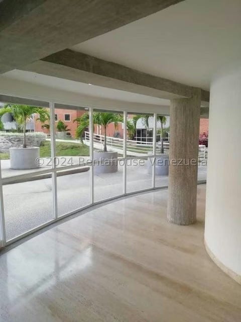 Apartamento (Duplex) en Venta en El Cigarral, Distrito Metropolitano - 17