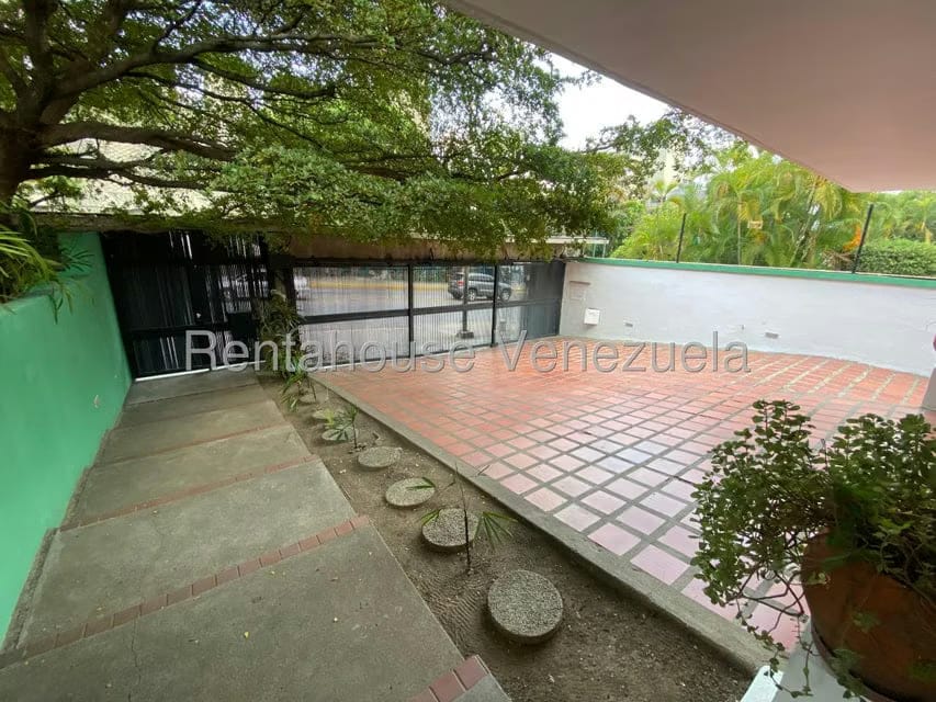 Casa (Duplex) en Venta en Altamira, Distrito Metropolitano - 2