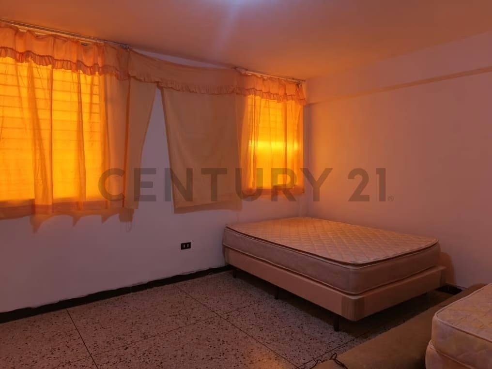 Apartamento en Venta en el Edificio Cristina Avenida Táchira - 10