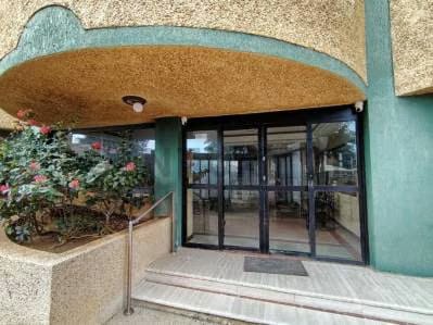 Venta de Apartamento en Residencias Premium 3, Avenida el Milagro de Maracaibo - 2