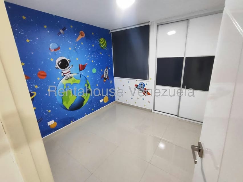 Apartamento (1 Nivel) en Alquiler en La Rosaleda, Miranda - 11