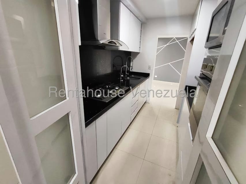 Apartamento (1 Nivel) en Alquiler en La Rosaleda, Miranda - 5