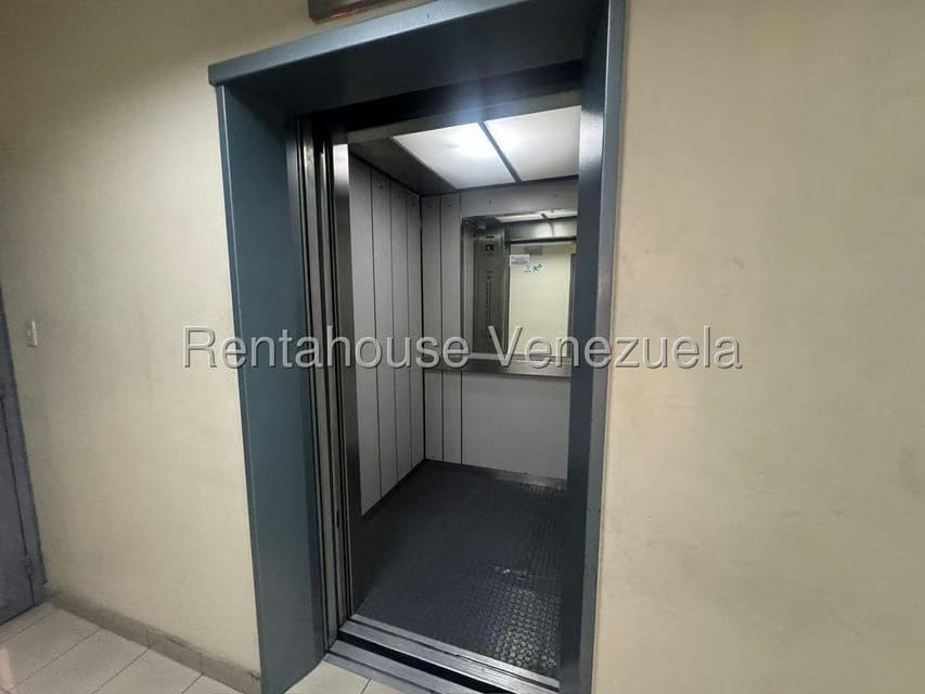 Comercial (Oficina) en Alquiler en Boleita Norte, Distrito Metropolitano - 4