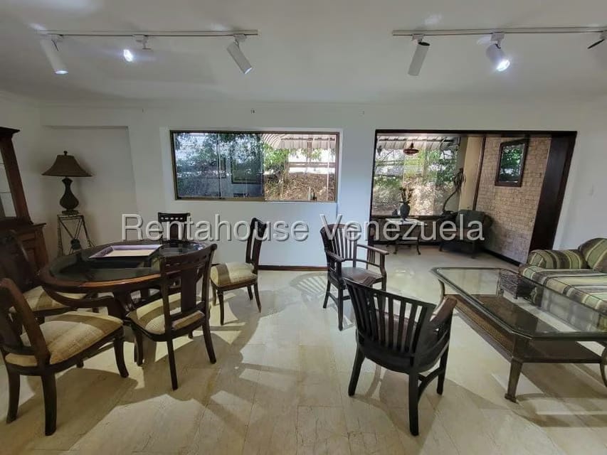Apartamento (1 Nivel) en Alquiler en La Trinidad, Distrito Metropolitano - 2