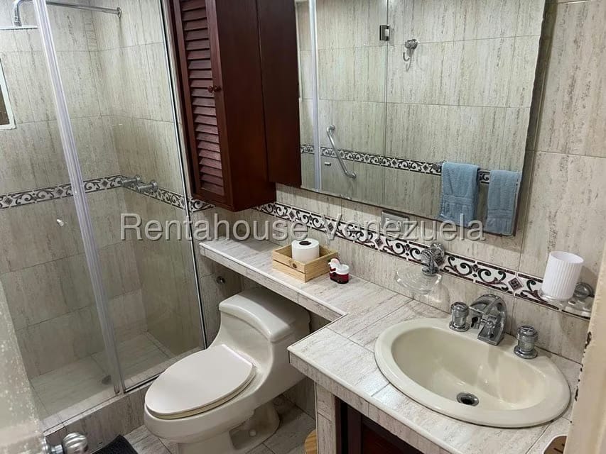 Apartamento (1 Nivel) en Alquiler en La Trinidad, Distrito Metropolitano - 11