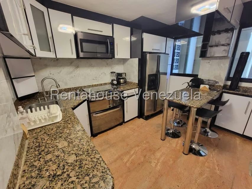 Apartamento (1 Nivel) en Alquiler en La Trinidad, Distrito Metropolitano - 13