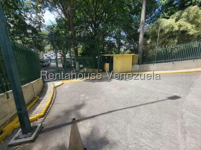 Apartamento (1 Nivel) en Alquiler en La Trinidad, Distrito Metropolitano - 28